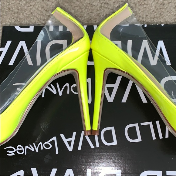 NWOT Neon Yellow/Clear Patent HEELS 👠 - Picture 6 of 8